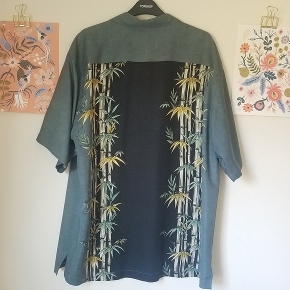 Tommy Bahama Button Down Shirt - Picture 2 of 4